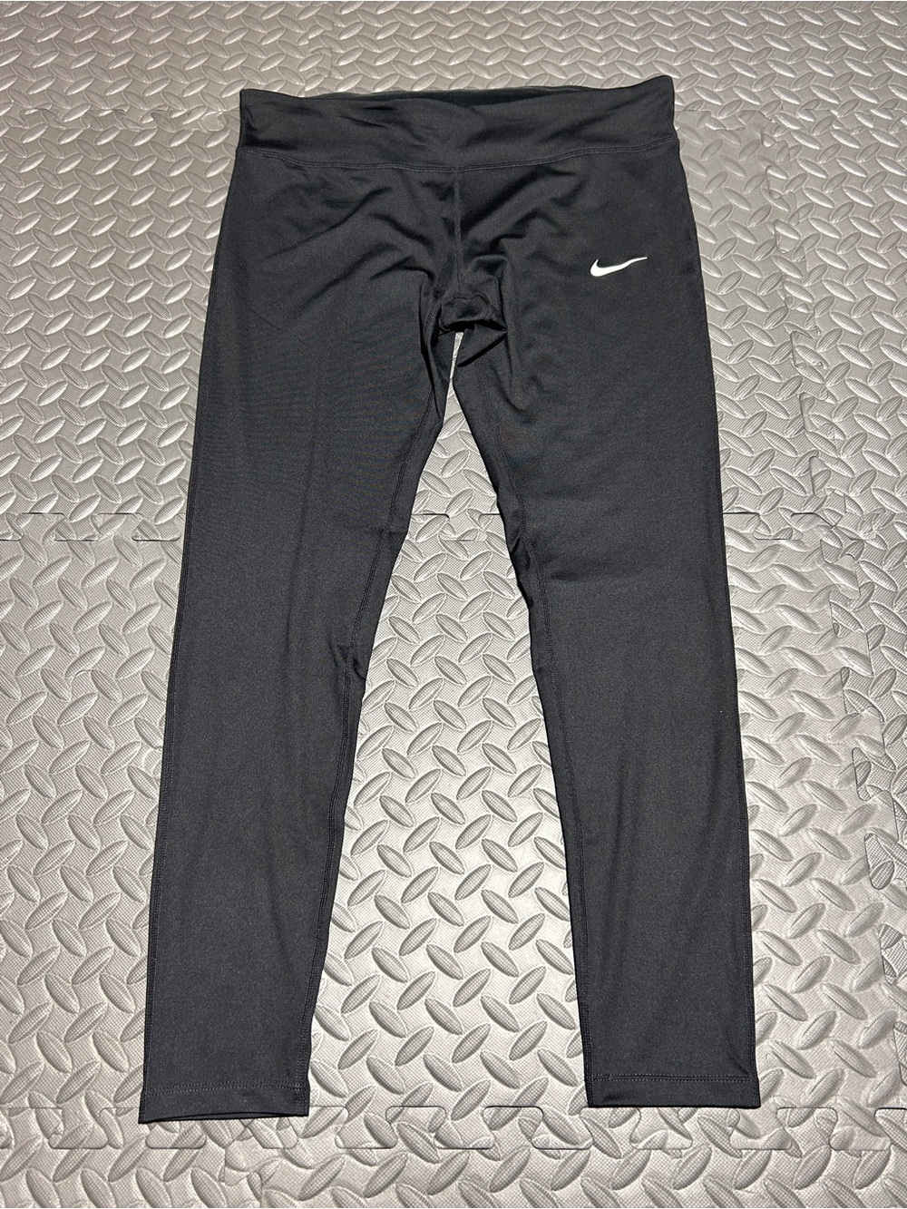 Nike Women’s Power Essential Tight Fit Dri-Fit Full Length Leggings